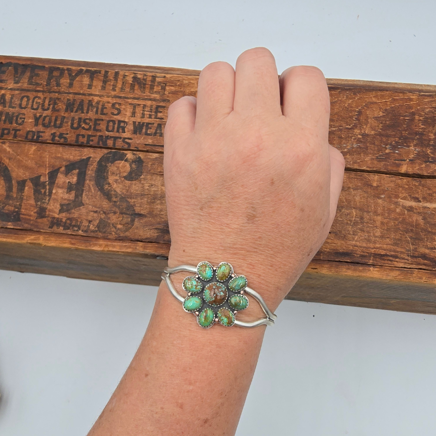 Campitos Turquoise Flower Bracelet