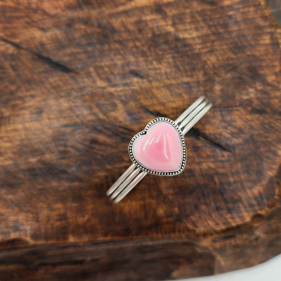Pink Conch Heart Bracelet