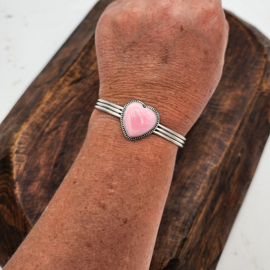 Pink Conch Heart Bracelet