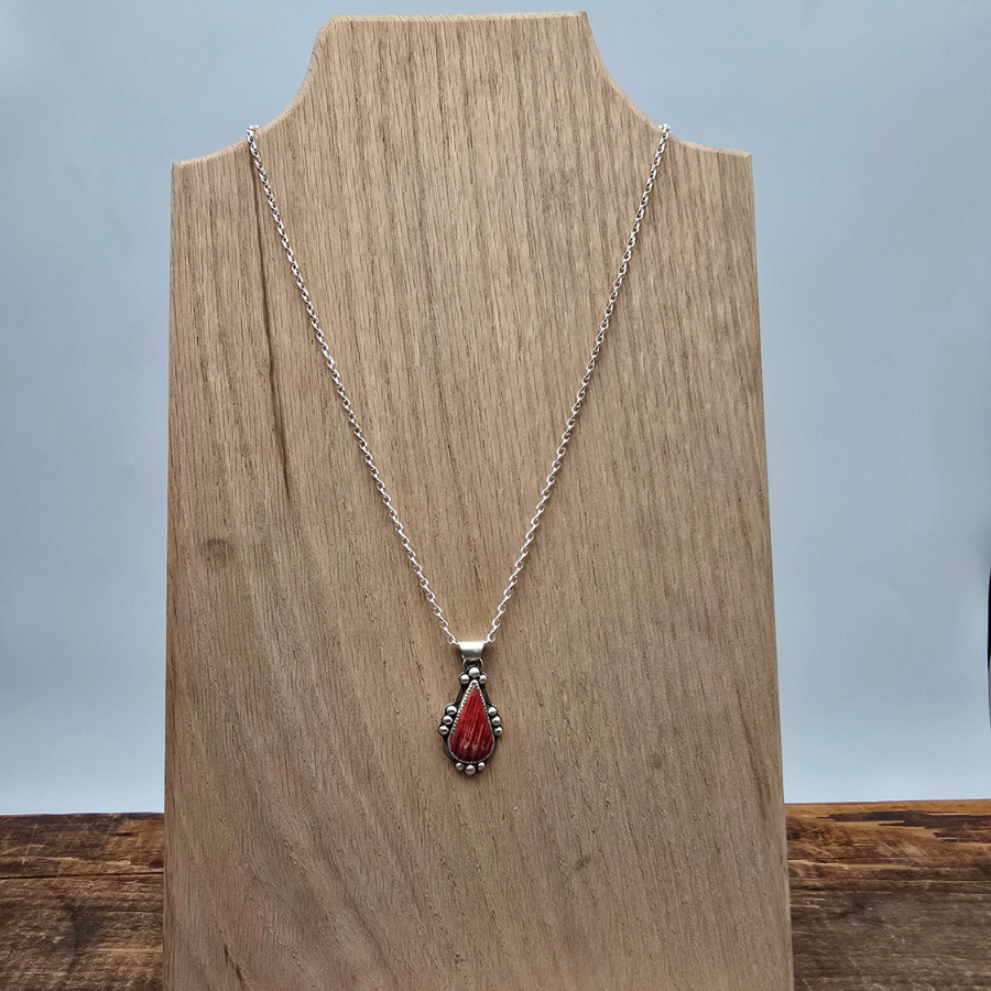 Spiny Oyster Teardrop Necklace