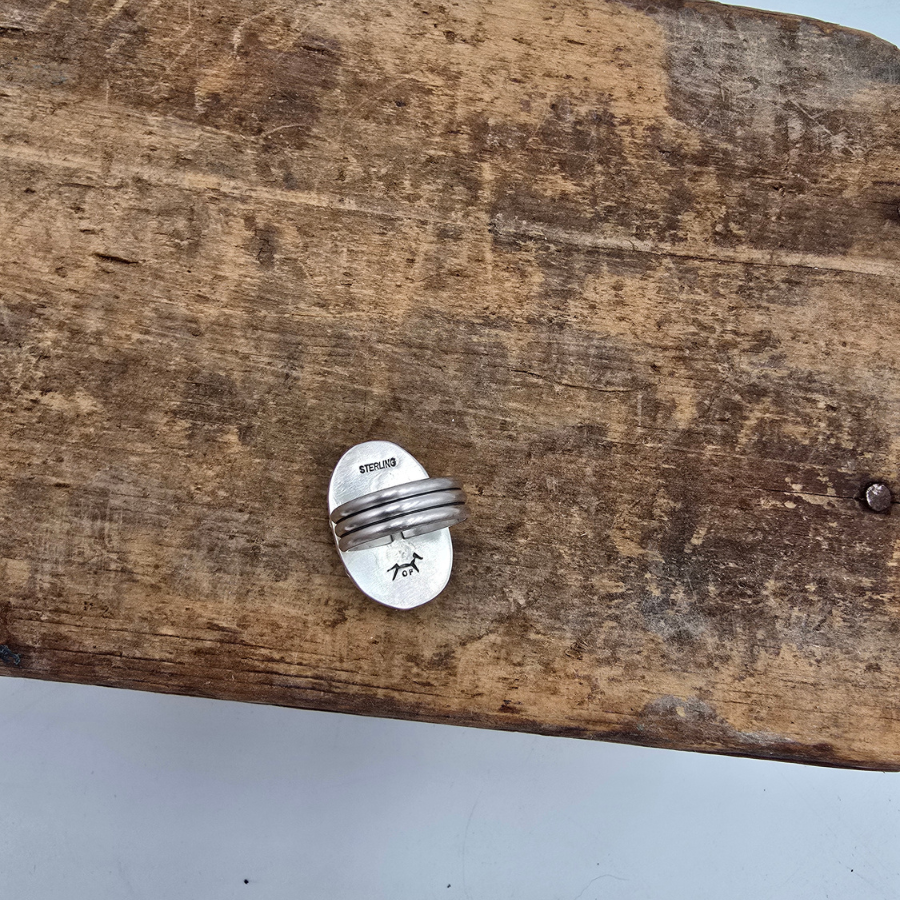 Blackjack Oval Ring