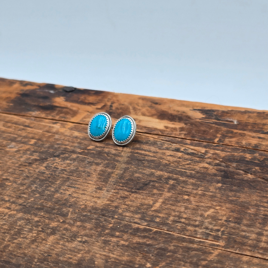 Campitos Stud Earrings