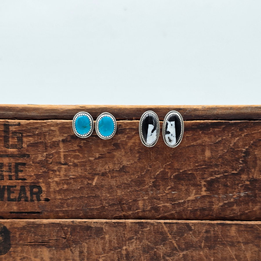 Campitos Stud Earrings