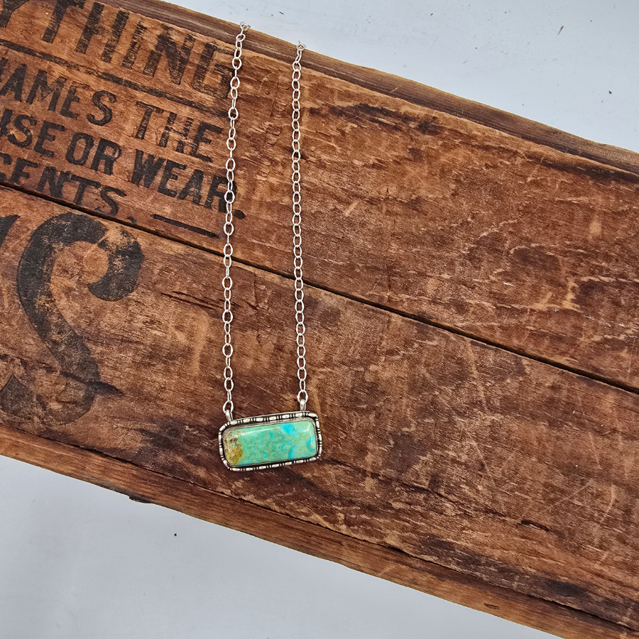 Kingman Small Bar Necklace