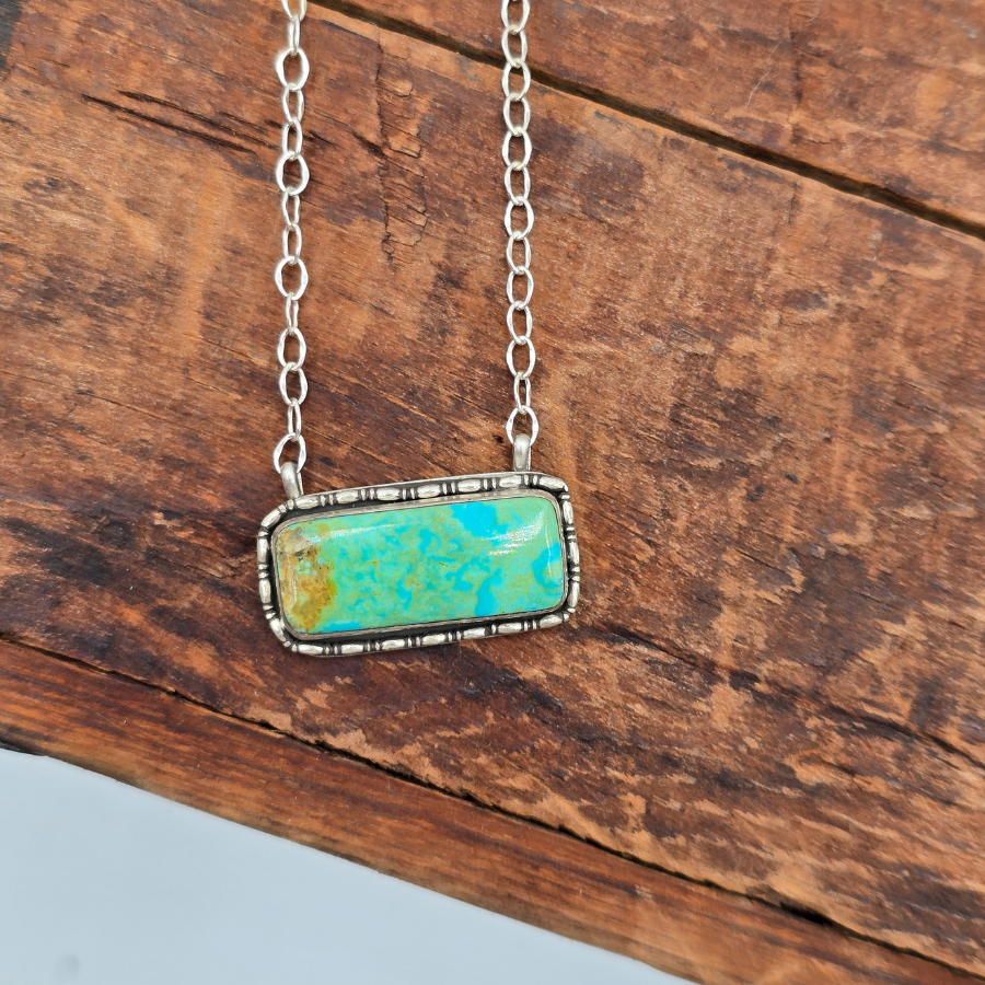 Kingman Small Bar Necklace