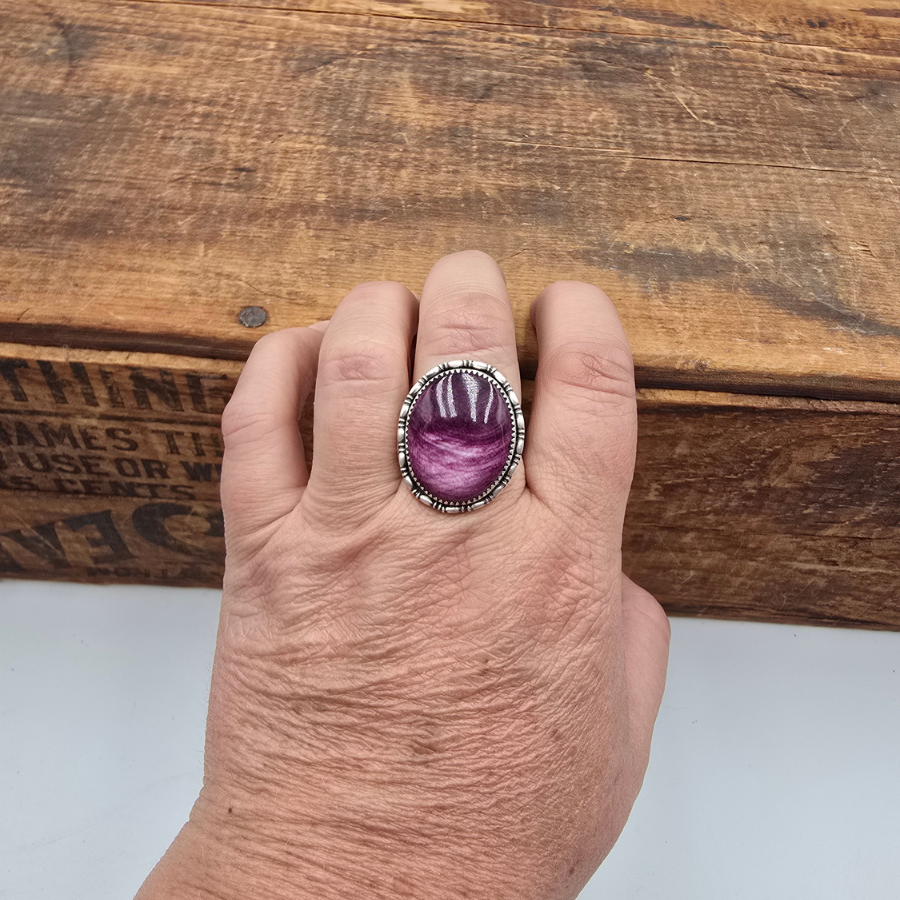 Purple Spiny Oyster Oval Ring