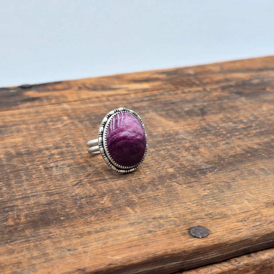 Purple Spiny Oyster Oval Ring