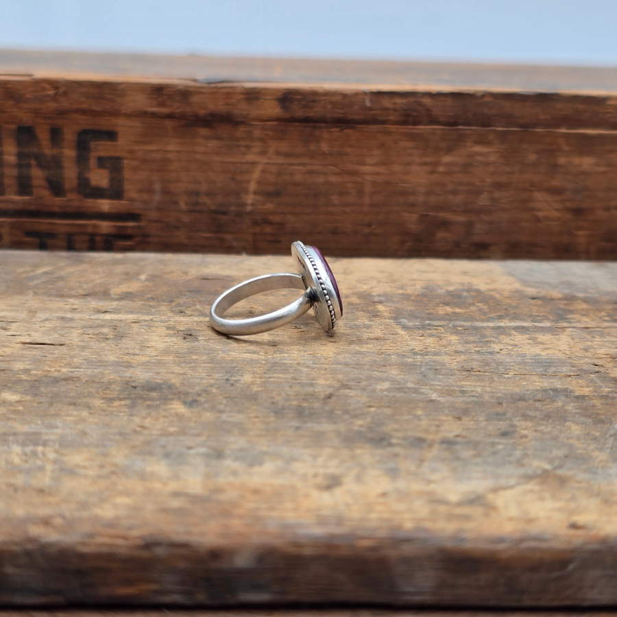 Purple Spiny Oyster Oval Ring