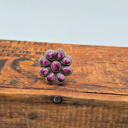 Purple Spiny Oyster Flower Ring
