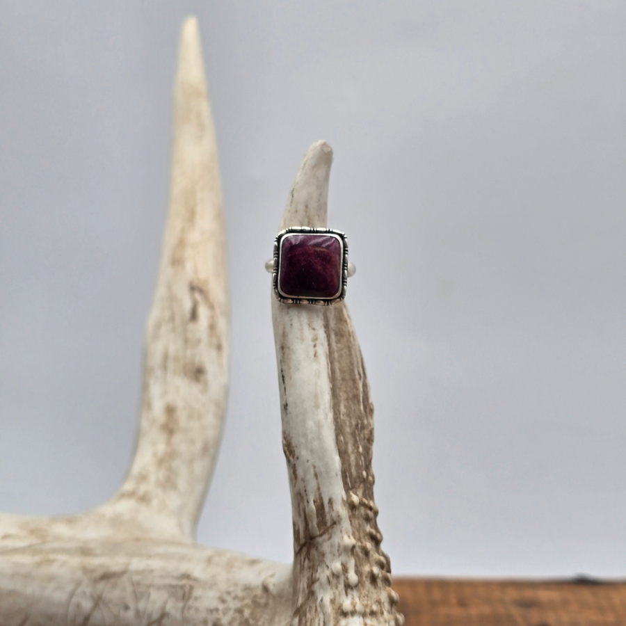 Purple Spiny Oyster Square Ring