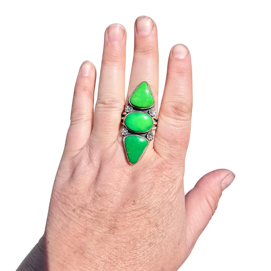 3 Stone Manhattan Green Ring